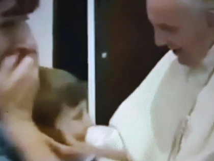 Cum ar fi să te trezești cu Papa Francisc la ușă? O familie de români din Roma a aflat răspunsul