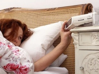 Cum putem preveni simptomele care pot însoți trecerea la ora de iarnă