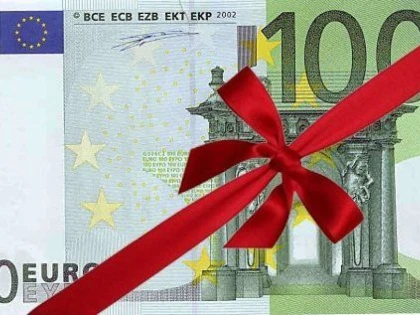 CUMINȚENIA PĂMÂNTULUI VERSUS TEZAURUL ROMÂNIEI, ÎN DONAȚIA DE 100 DE EURO A AMBASADEI RUSIEI