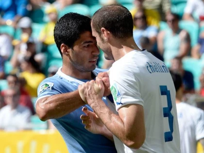 CUPA MONDIALA: LUIS SUAREZ AR PUTEA FI SUSPENDAT DE FIFA DUPA CE L-A MUSCAT PE CHIELLINI