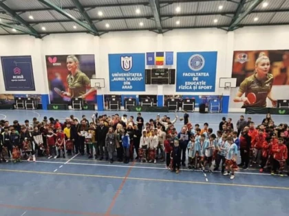 Cupa Moș Crăciun la fotbal și-a desemnat câștigătorii: echipele din Vânători, Tauț și Pecica - pe podium!