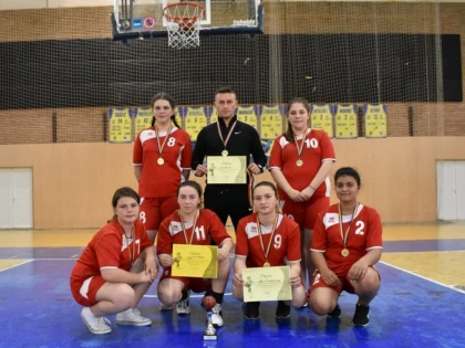Cupa „Sportsin” la baschet a revenit fetelor din Țipar