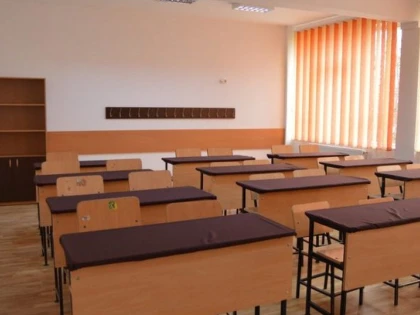 Cursurile vor continua în regim online şi în următoarea perioadă