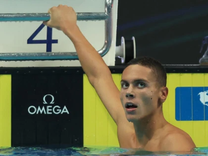 David Popovici, medaliat cu aur la 200 m liber, la Campionatul European de juniori