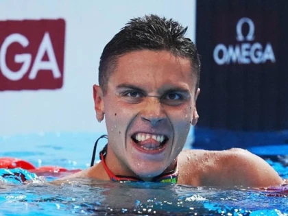 David Popovici s-a calificat cu al doilea timp în finala mondială la 100 de metri liber