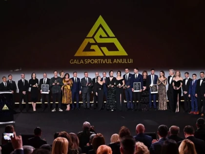 David Popovici și Simona Radiș au fost desemnați cei mai buni sportivi români ai anului 2022