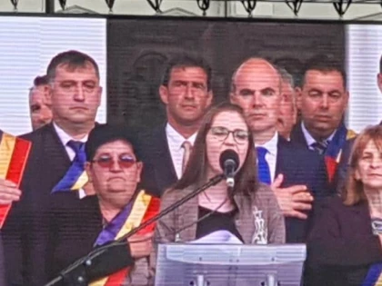 De-a dreptul penal! Primăria a „spart“ 300.000 de lei ca să-l prezinte pe Rareș Bogdan arădenilor