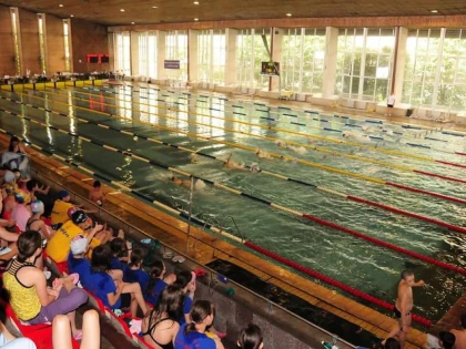 De astăzi s-a închis bazinul “Delfinul”: circa 500 de copii din Arad nu mai au unde să se antreneze!