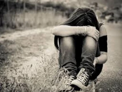De ce au adolescenții gânduri suicidare