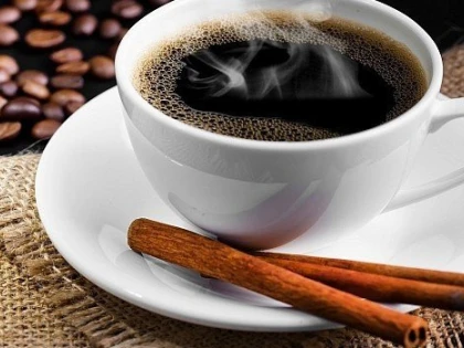 De ce e bine să pui scorțișoară în cafea