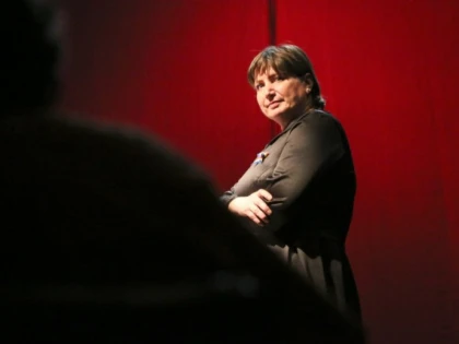 De Valentine’s Day, sărbătorim iubirea la teatru. Șase artiști arădeni vă provoacă la... poezie
