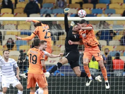 Debutantul Pirlo îşi bate profesorul! Lucescu, fără replică în faţa lui Juve