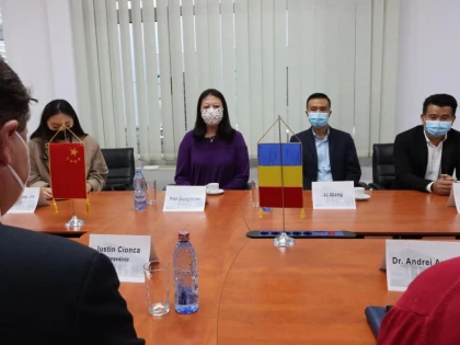 Delegație a Casei Româno-Chineze, în vizită la Consiliul Județean Arad