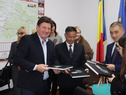 Delegație chineză, în vizită la Consiliul Județean Arad