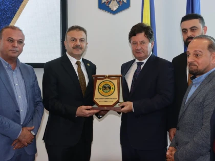 Delegație din Irak, în vizită la Consiliul Județean Arad