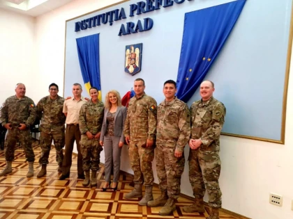 Delegație militară mixtă româno-americană, în vizită la Prefectura Arad