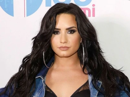 Demi Lovato va urma un tratament de dezintoxicare