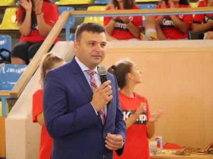 Deputatul Bîlcea îi cere ministrului Sportului să treacă de la vorbe la fapte, pentru realizarea Centrului Sportiv de Excelență!