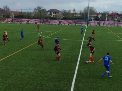 Derby în podgorie, în Liga a IV-a Arad la fotbal. Liderul are misiune facilă la Pecica