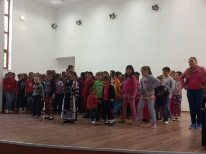 DESCHIDEREA ANULUI SCOLAR 2014 – 2015 LA CLUBUL COPIILOR LIPOVA