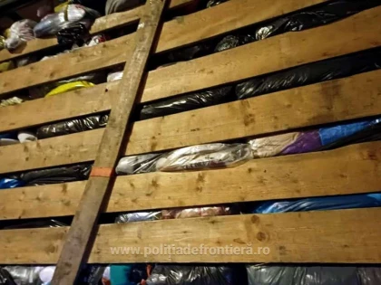 Deşeuri din Danemarca, Germania și Ungaria, oprite la Borș II și Nădlac II. Peste 100 de tone de diverse bunuri