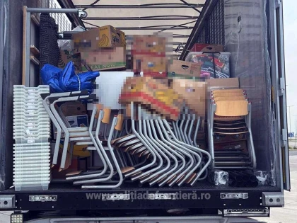 Deşeuri din din mai multe state oprite la Nădlac II și Borș II. Peste 20 tone diverse bunuri
