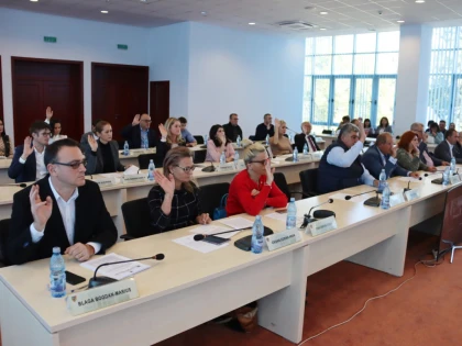 Devize ajustate pentru două obiective ale Consiliului Județean