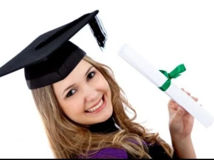 Diplomele obținute în străinătate ar putea fi recunoscute de universitățile din România