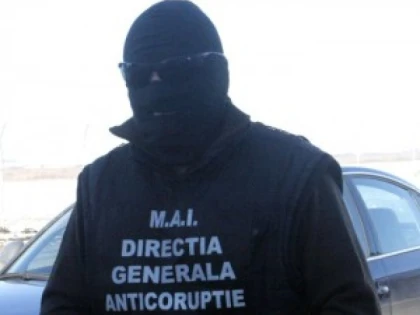 Direcţia Generală Anticorupţie, în mai multe şcoli din judeţul Arad