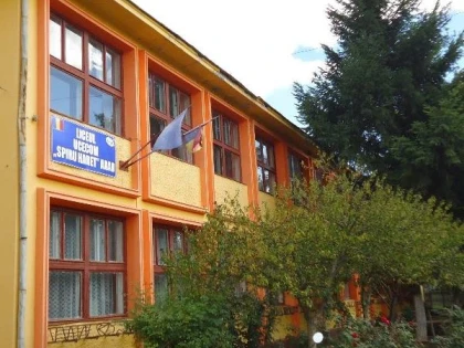 Directorul liceului UCECOM, amenințat cu moartea