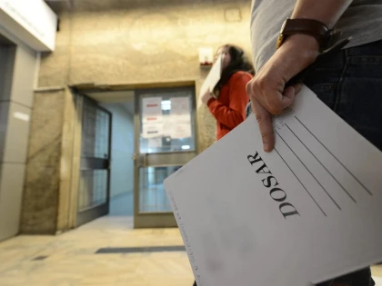 Dispare dosarul cu şină. Instituțiile nu mai au voie să ceară românilor nici copii ale actelor