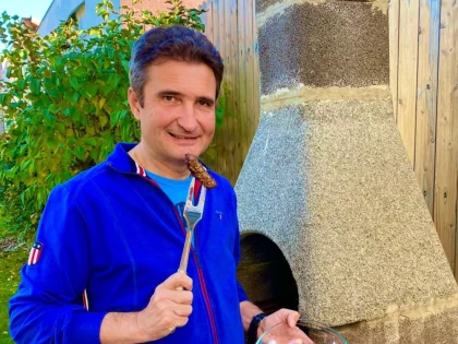 Disperarea e atât de mare, încât „securiștii“ au inventat (din nou) un sondaj în care Bibi să fie pe primul loc