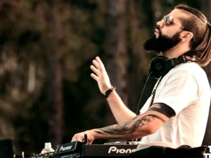 DJ celebru, omorât de acoperișul scenei pe care se afla