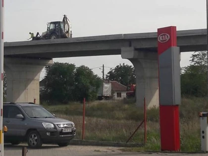 Doamne ajută! Au început lucrările la pasajul de la CET!