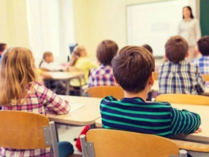 Doar 34% dintre români mai cred că învăţământul tradiţional pregăteşte copiii pentru viaţă