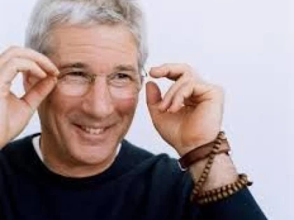 DOCUMENTARUL REALIZAT DE RICHARD GERE DESPRE OAMENII FARA ACOPERIS A FOST PREZENTAT LA MADRID