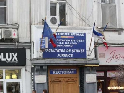 Doi angajați ai UVVG Arad, trimiși în judecată pentru falsificarea examenelor