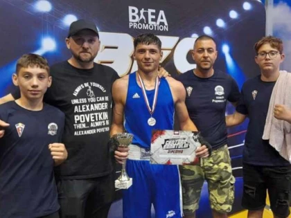 Doi boxeri de la Motorul Arad au cucerit aurul la Centura Banatului