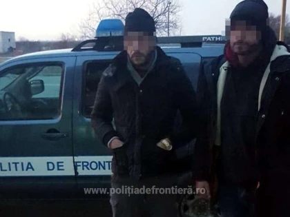 Doi cetățeni străini, prinși încercând să treacă ilegal frontiera de vest