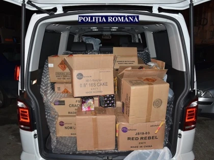 Doi clujeni, prinși în Arad transportând ilegal peste o tonă de petarde