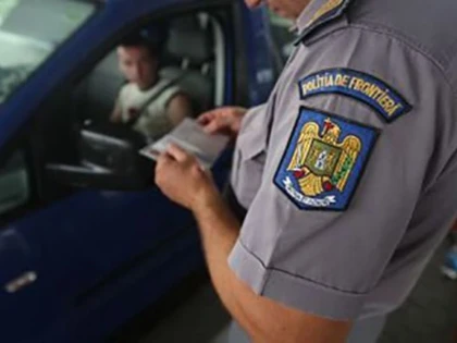 Doi marocani au încercat să treacă frontiera cu documente false