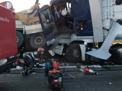 Doi morţi, în urma unui accident produs pe autostrada Arad-Timişoara (FOTO)