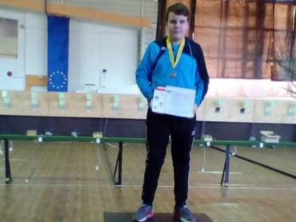 Doi pistolari arădeni trag la Europenele de tir