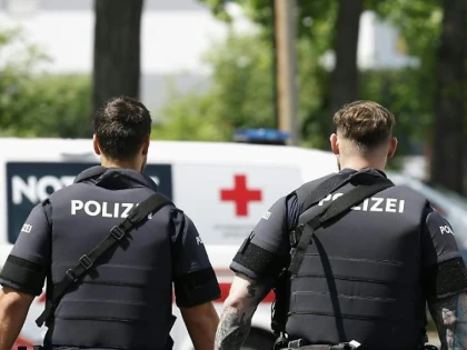 Doi români, răniți în atacul armat de la o școală din Austria
