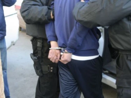 Doi tineri din Nădab, prinși după ce au furat mai multe bunuri de la școala din localitate