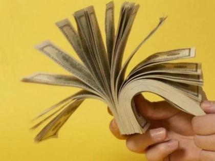 DOLARUL, UN NOU MAXIM RECORD. VEZI COTATIA BNR