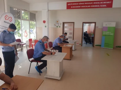 Donează sânge, salvează o viață! Jandarmii arădeni au donat din nou sânge