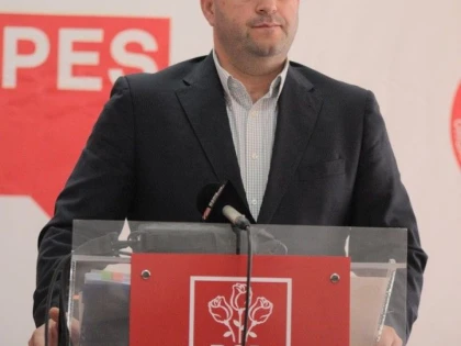 DOREL CAPRAR : VICTOR PONTA MAJOREAZA SALARIILE PROFESORILOR IN ULTIMA SEDINTA DE GUVERN