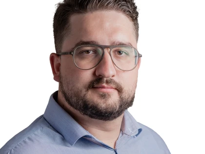 Dorian Curcanu (USR): Oligarhii de tip rusesc din PNL Arad distrug clubul UTA