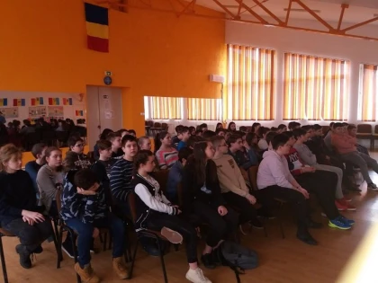 Dorința de conectivitate virtuală. Activități educative la Școala Gimnazială „Avram Iancu”